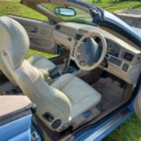 Interior:beige Leather